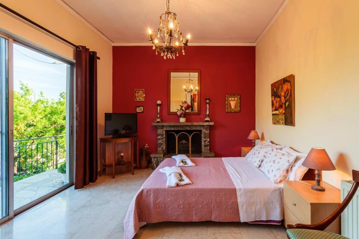 Stylish Seaside Home - Fully Equipped, Big Terrace Kalamata Exterior photo